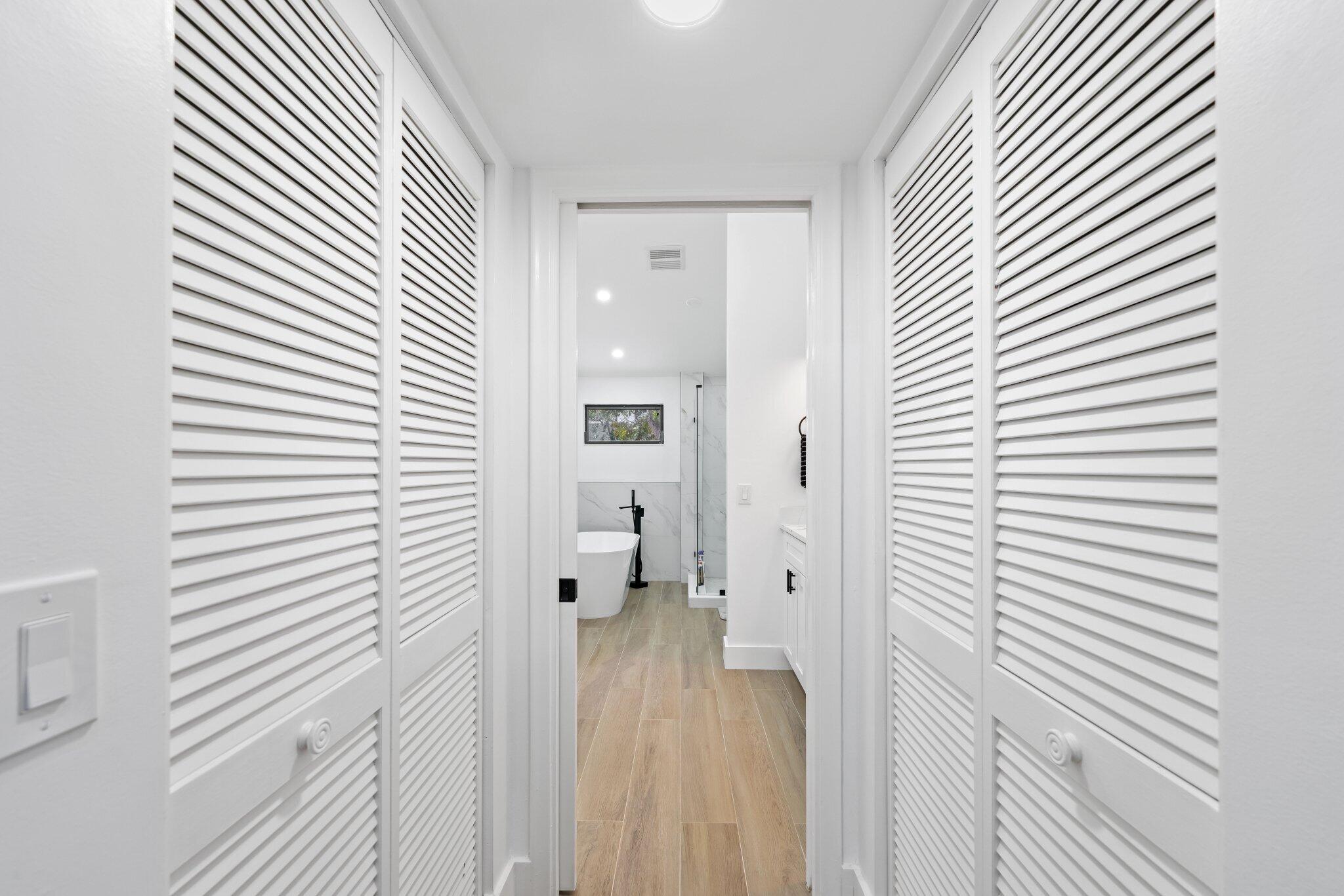 1400 Northwest 9th Avenue, Unit E34 Boca Raton, FL 33486 - Photo 24 of 46 a view of small space with a window