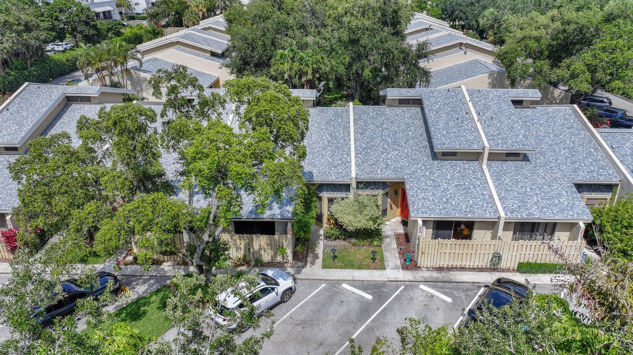 1400 Northwest 9th Avenue, Unit E34 Boca Raton, FL 33486 - Photo 41 of 46 an aerial view of a house