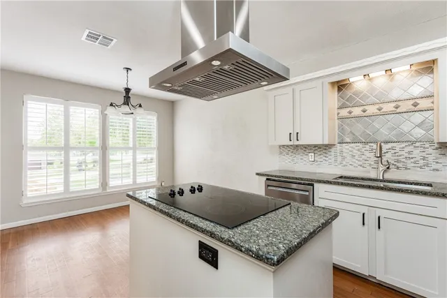 $2,500 | 3935 Monta Drive, Robstown, TX 78380