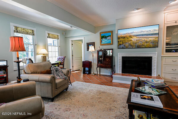1145 Neck Road Ponte Vedra Beach, FL 32082 - Photo 21 of 50 Living Room_26-0204-000070-CC-HDRp
