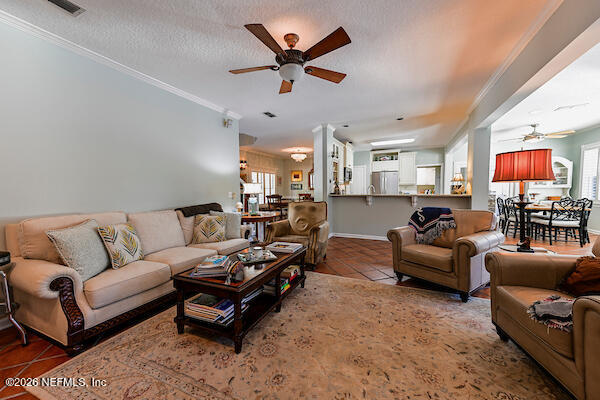 1145 Neck Road Ponte Vedra Beach, FL 32082 - Photo 22 of 50 Living Room_26-0204-000076-CC-HDRp