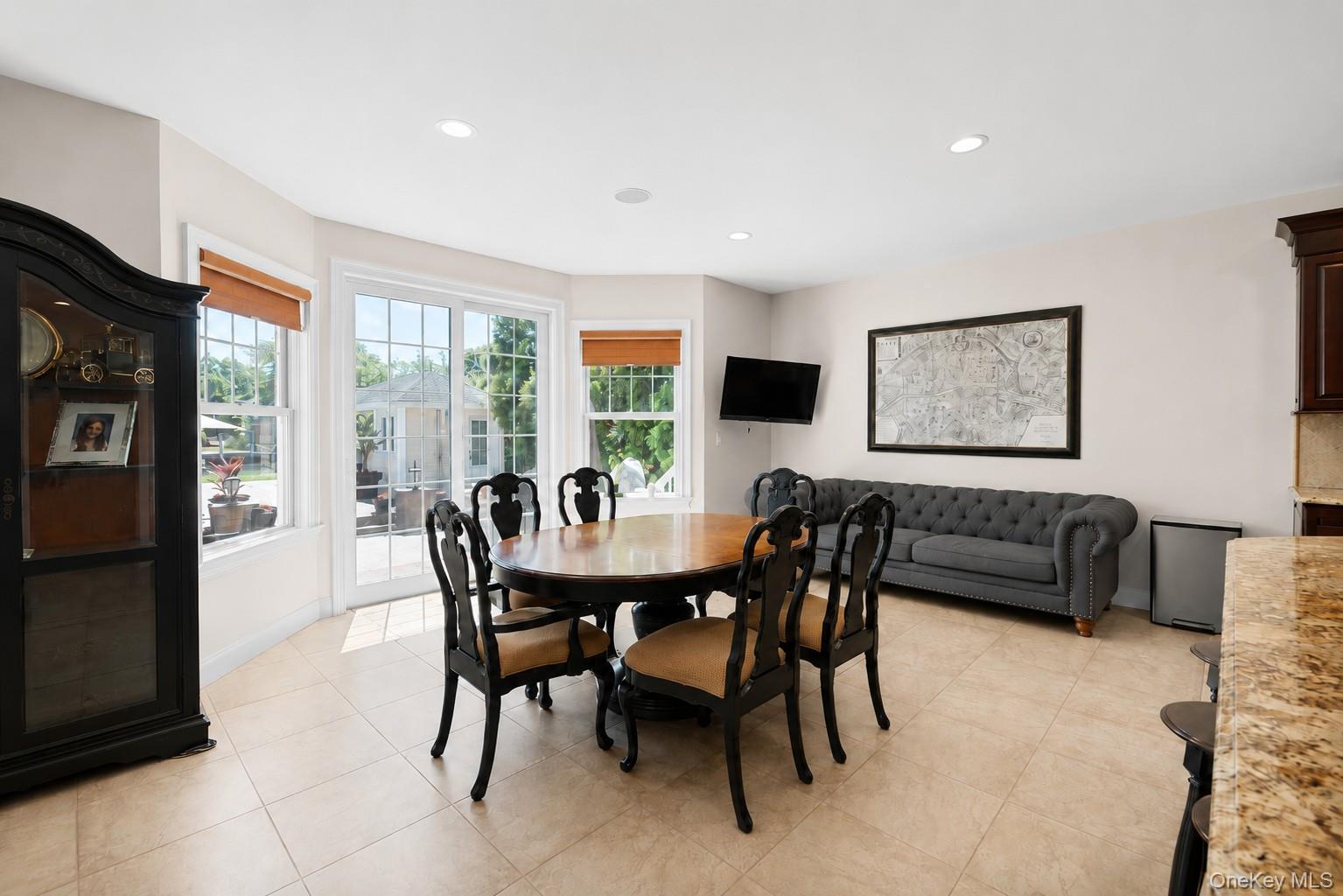 65 West Bayberry Road Islip, NY 11751 - Photo 19 of 44