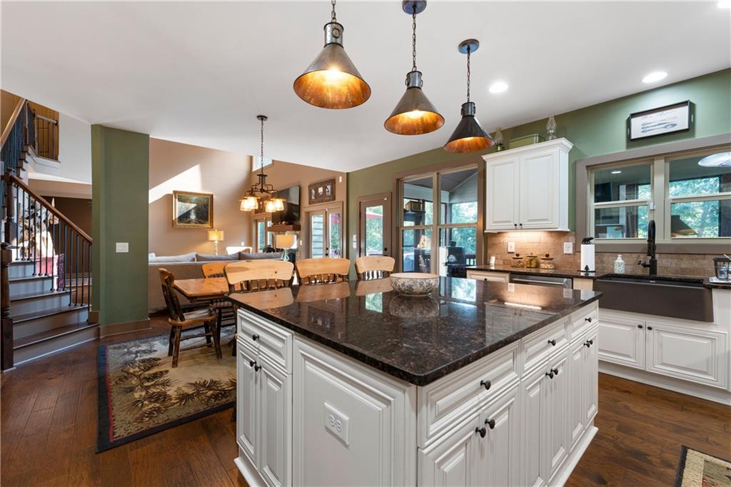 4 Bluff Court Cartersville, GA 30120 - Photo 15 of 68