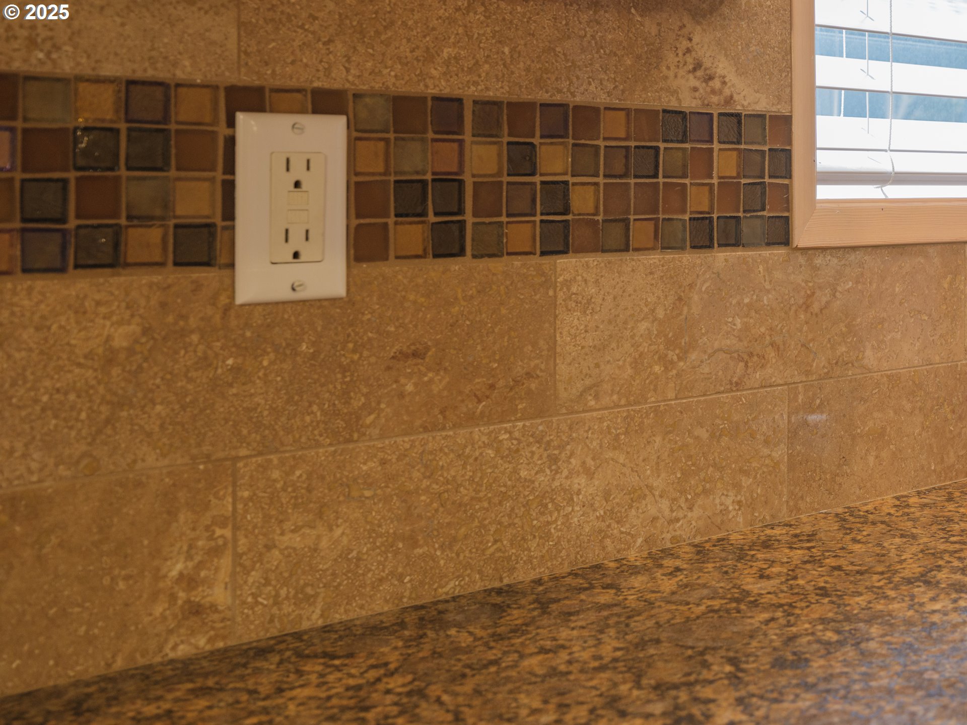 663 South Hemlock Street Cannon Beach, OR 97110 - Photo 14 of 27 Kitchen