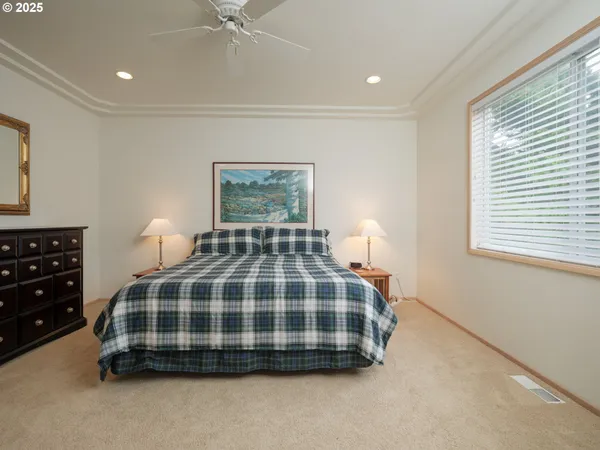 $1,250,000 | 663 South Hemlock Street, Cannon Beach, OR 97110