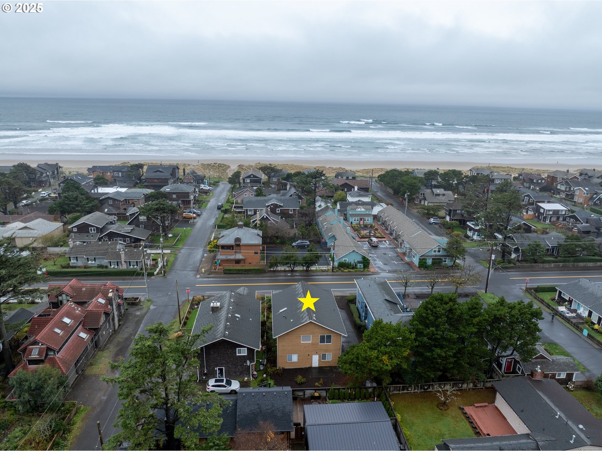 663 South Hemlock Street Cannon Beach, OR 97110 - Photo 2 of 27 Beach Access