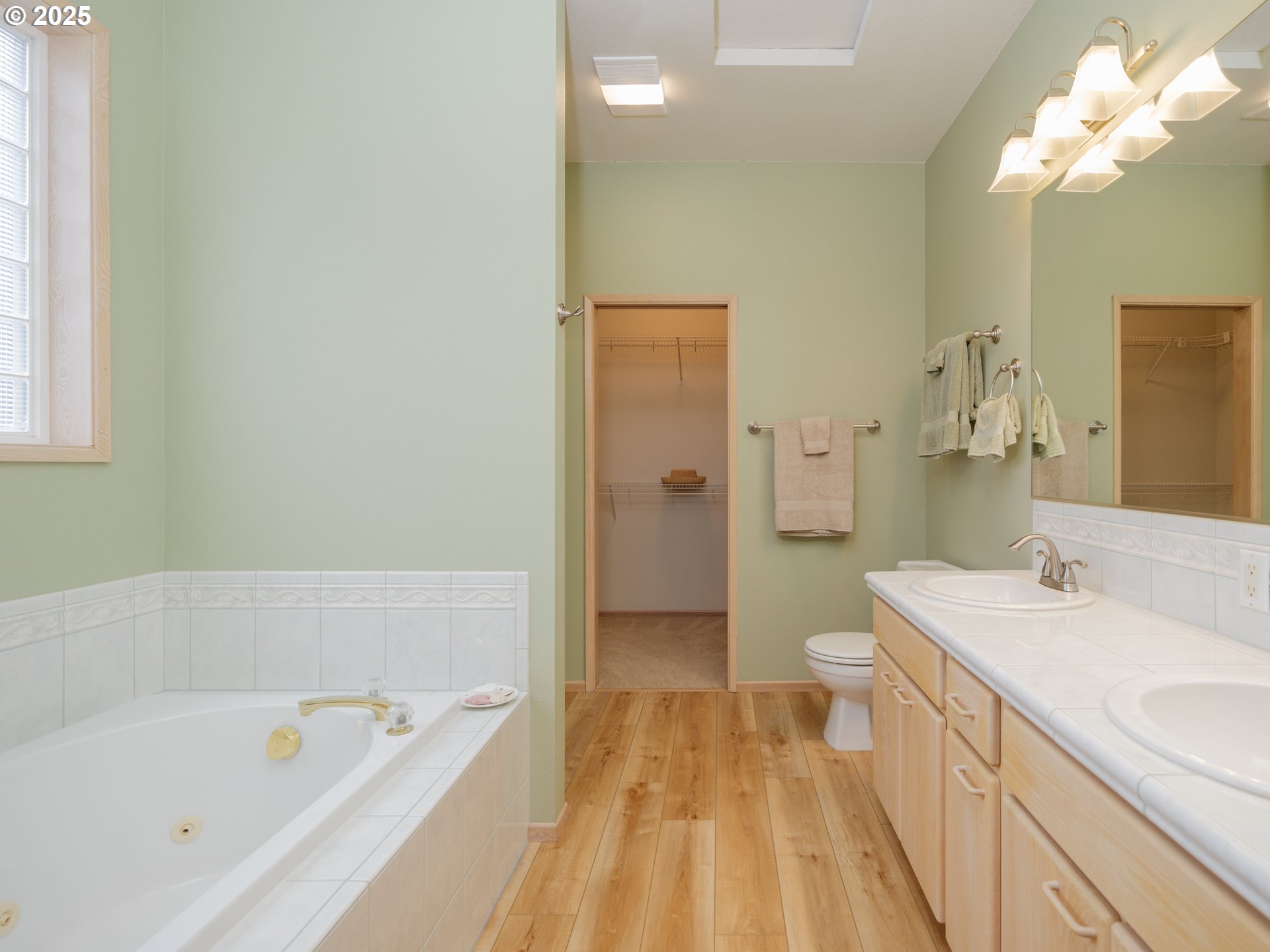 663 South Hemlock Street Cannon Beach, OR 97110 - Photo 21 of 27 Bathroom, Attached