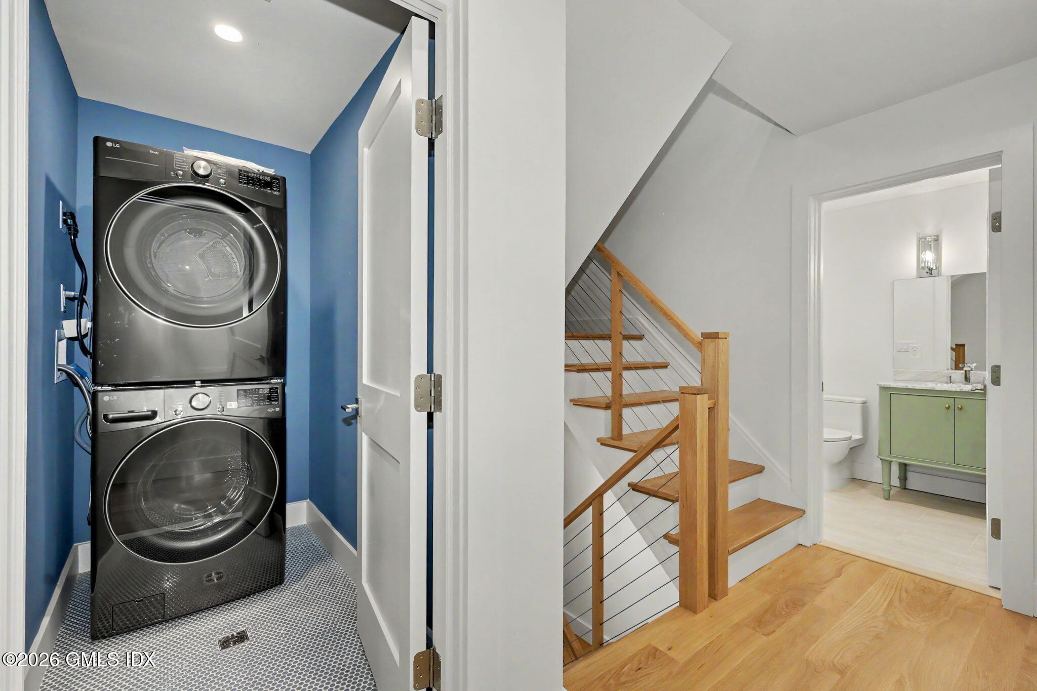 7 Tait Road Old Greenwich, CT 06870 - Photo 24 of 35 Stackable Laundry