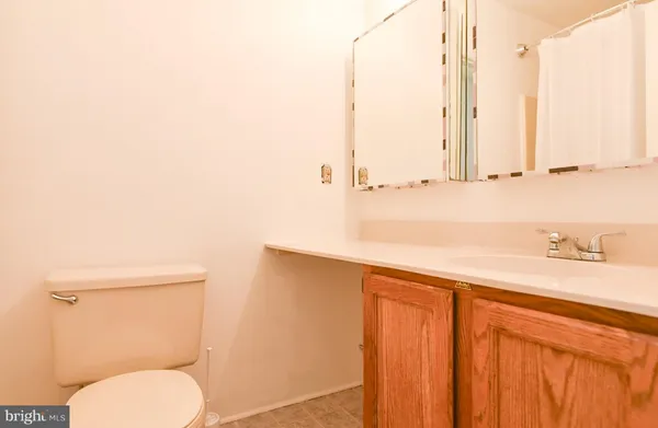 $1,800 | 14300 Jarvis Avenue, Unit A202, Ocean City, MD 21842