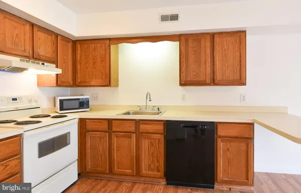 $1,800 | 14300 Jarvis Avenue, Unit A202, Ocean City, MD 21842