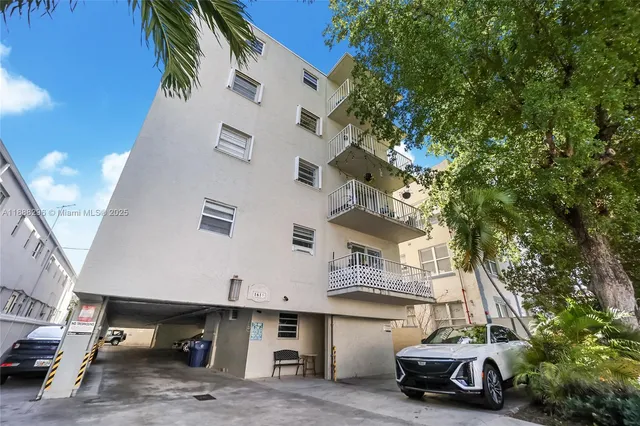 a car parked in front of a building