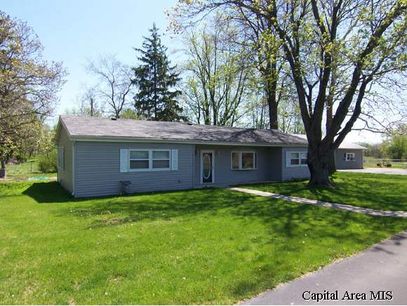 3438 Honeywell Road Rochester, IL 62563 - Photo 1 of 9