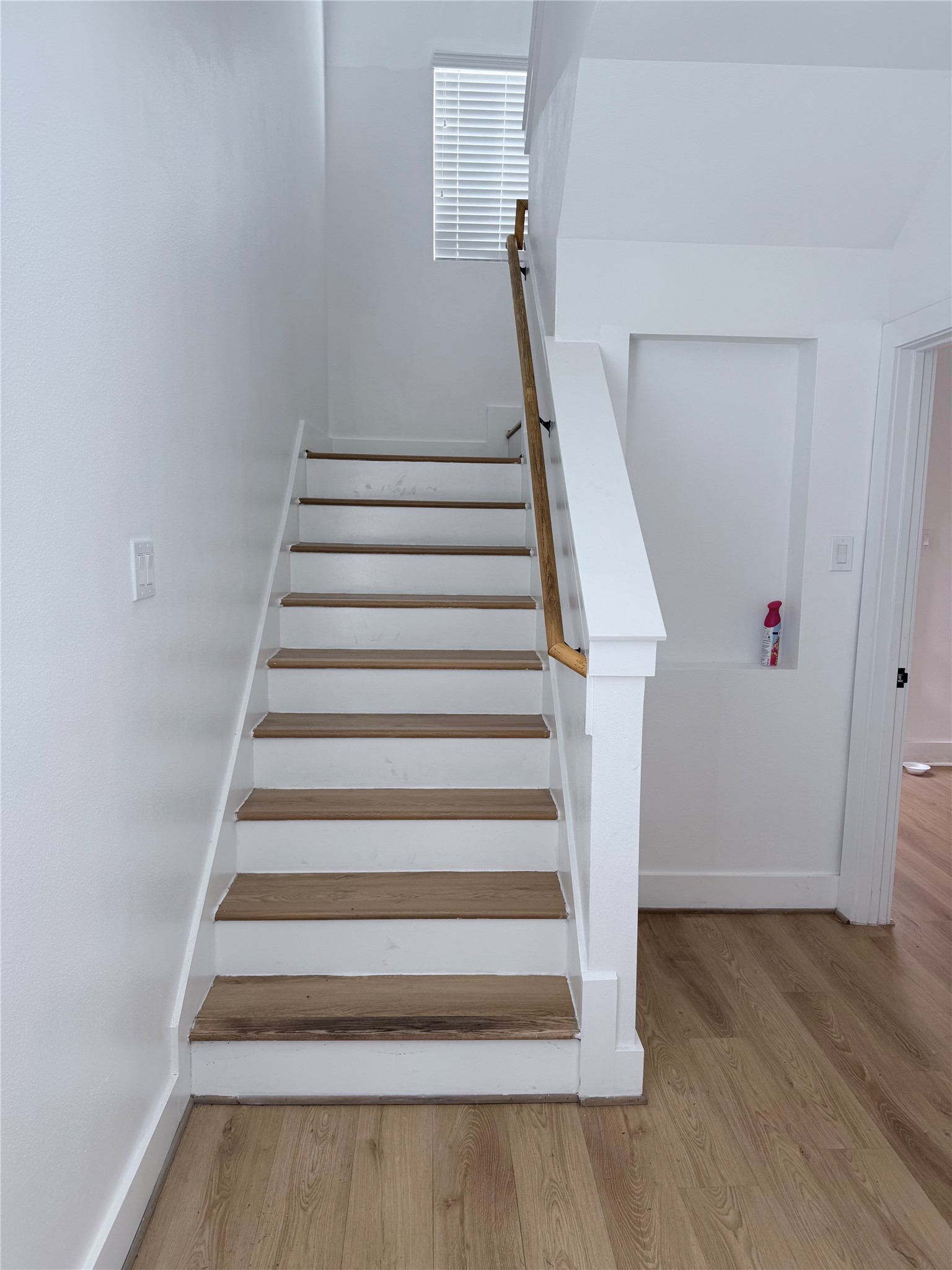 5928 Conley Street Houston, TX 77021 - Photo 7 of 12 a view of entryway