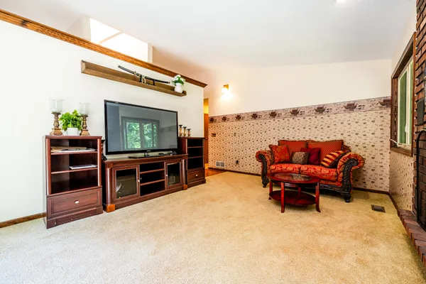 $575,000 | 4047 Wildon Court, Buchanan, MI 49107