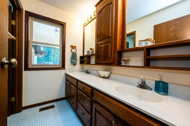 $599,900 | 4047 Wildon Court, Buchanan, MI 49107