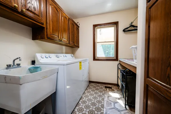 $575,000 | 4047 Wildon Court, Buchanan, MI 49107