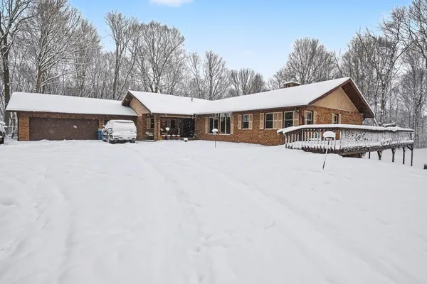 $575,000 | 4047 Wildon Court, Buchanan, MI 49107