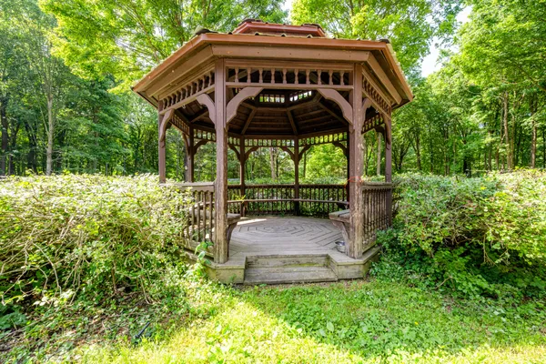 $575,000 | 4047 Wildon Court, Buchanan, MI 49107