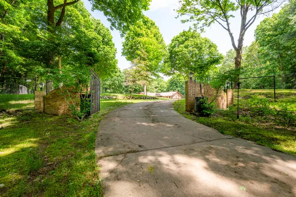 $575,000 | 4047 Wildon Court, Buchanan, MI 49107