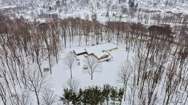 $575,000 | 4047 Wildon Court, Buchanan, MI 49107