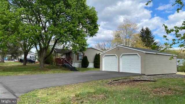 130 Silverford Heights Road Mount Union, PA 17066 - Photo 18 of 20 Charming home with spacious garage.