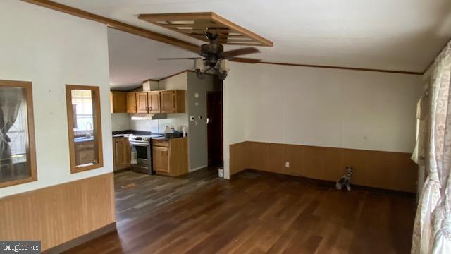 130 Silverford Heights Road Mount Union, PA 17066 - Photo 7 of 20 Spacious living area with warm tones.