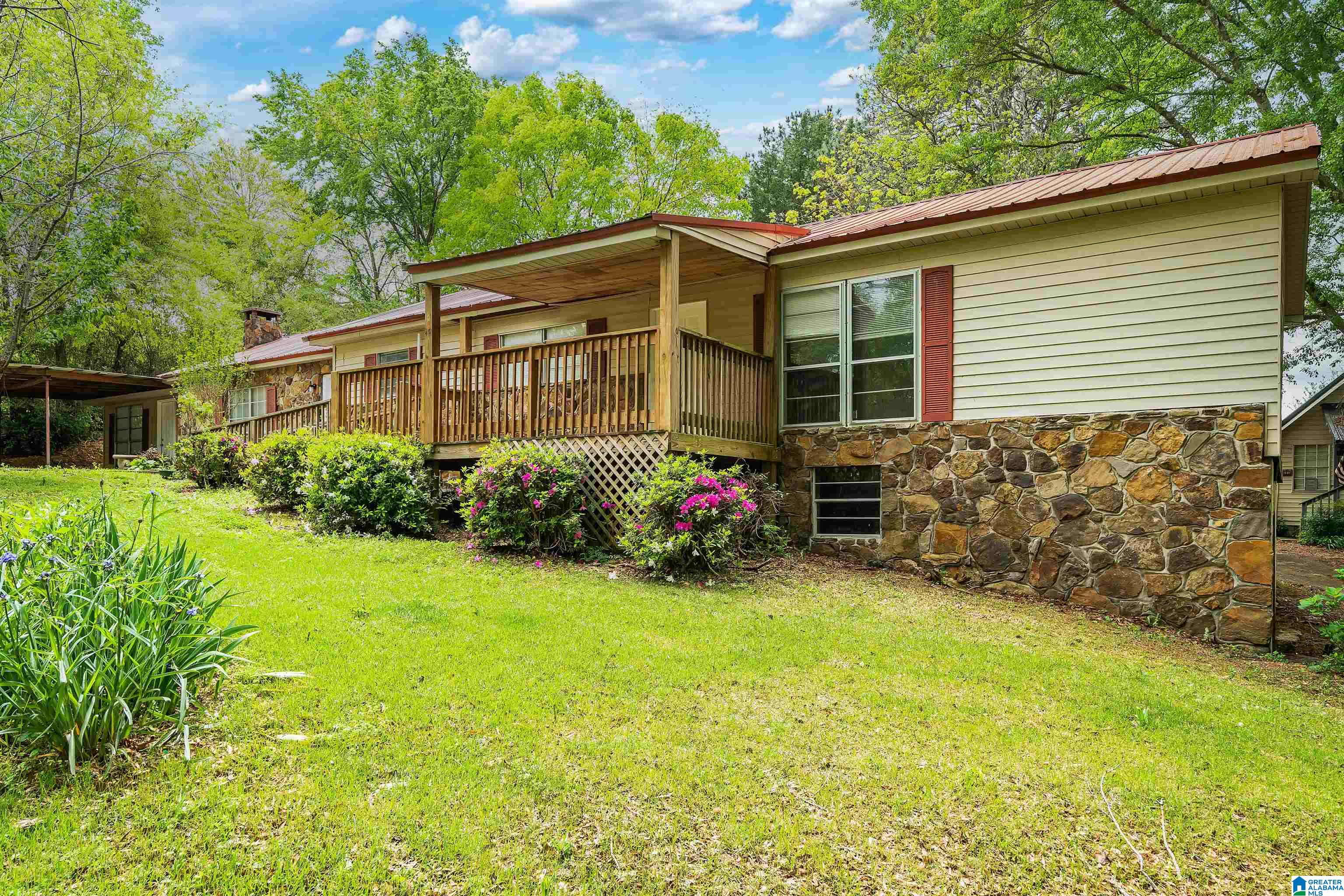 518 Old Birmingham Road Sumiton, AL 35148 - Photo 2 of 17