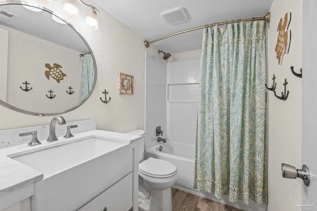 $149,900 | 300 Bayou Boulevard, Unit 113, Pensacola, FL 32503