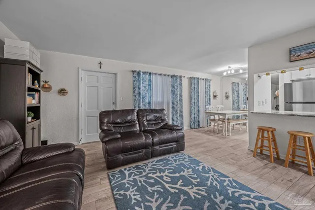 $149,900 | 300 Bayou Boulevard, Unit 113, Pensacola, FL 32503