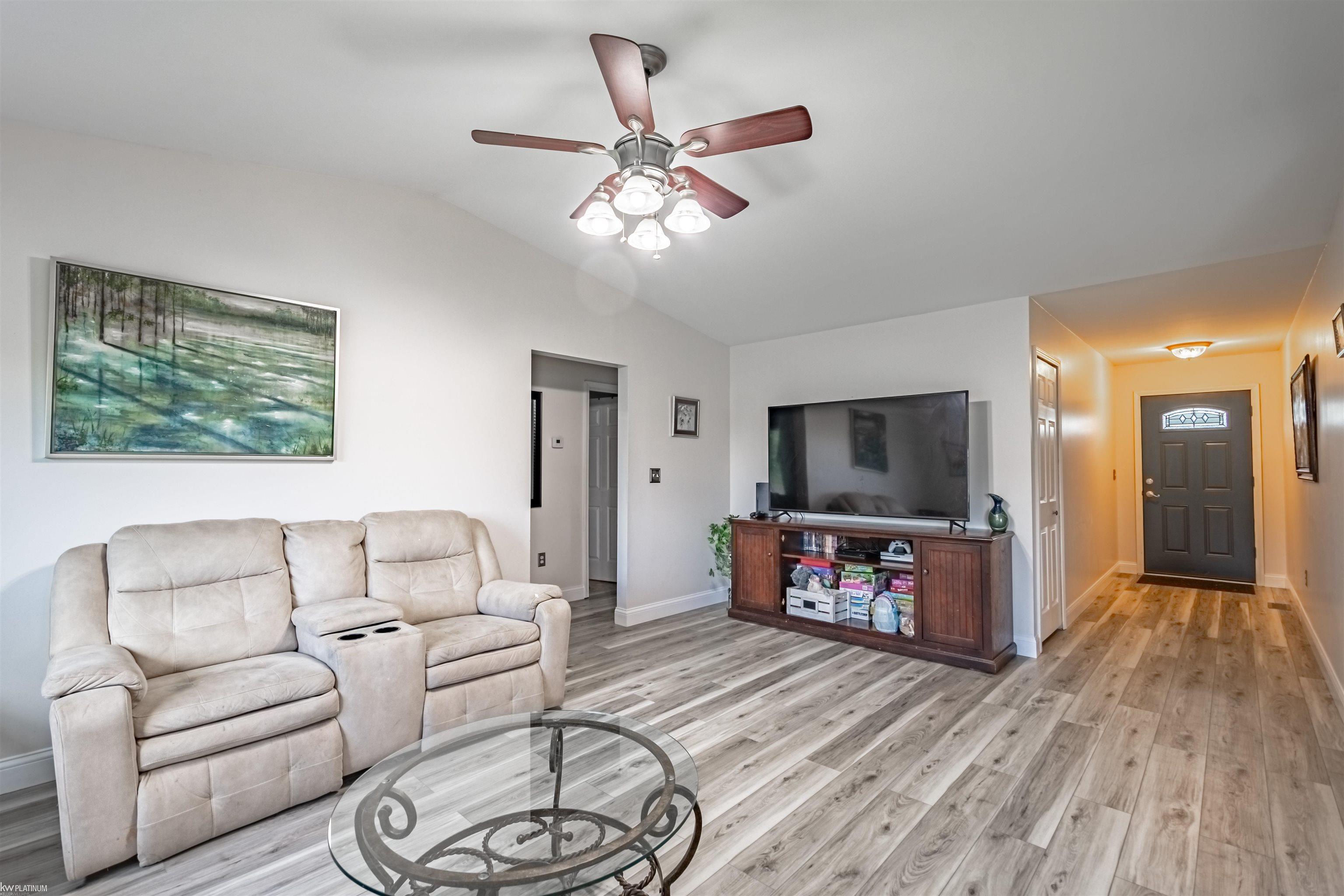 5185 Fitzgerald Road St. Clair, MI 48079 - Photo 20 of 24 50186381-5124aeee-a13d-4109-98f7-a8feeebe2595.JPG