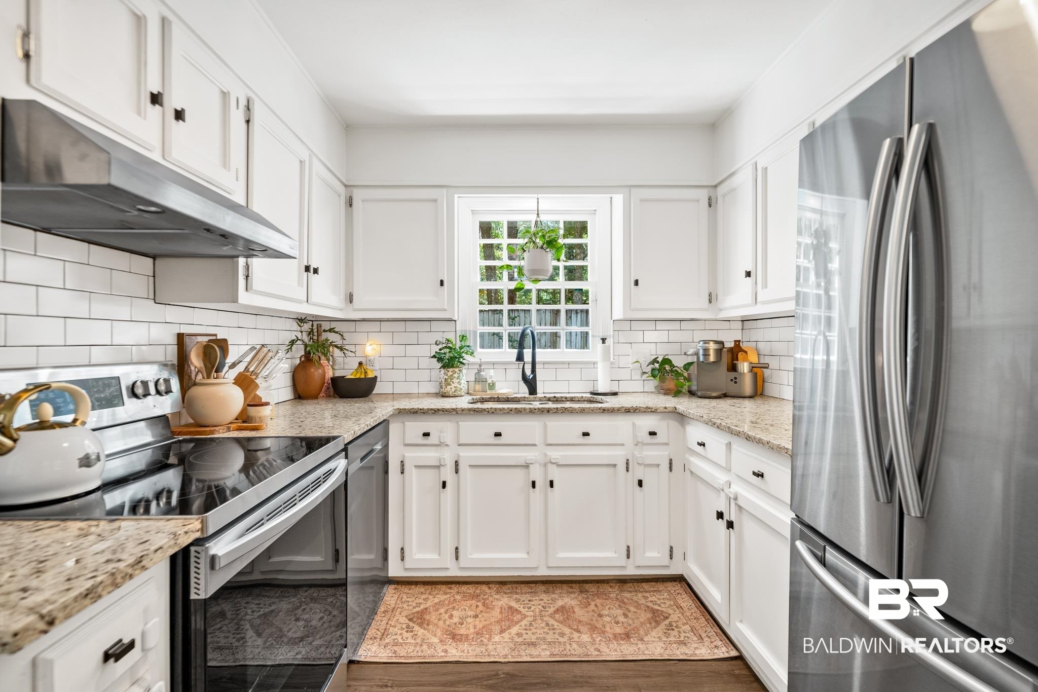 122 Ridgewood Drive Daphne, AL 36526 - Photo 15 of 53 Kitchen
