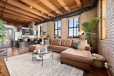 $265,000 | 289 5th Street East, Unit 305, St. Paul, MN 55101