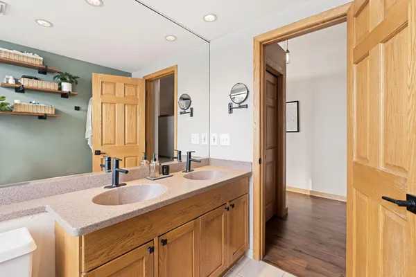 $265,000 | 289 5th Street East, Unit 305, St. Paul, MN 55101