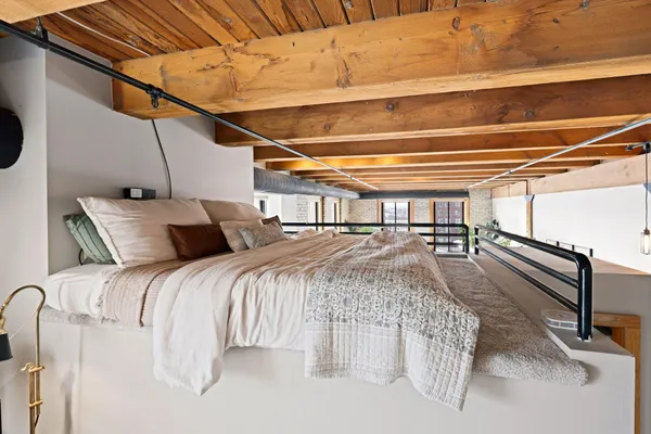 $265,000 | 289 5th Street East, Unit 305, St. Paul, MN 55101