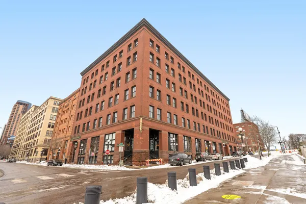 $265,000 | 289 5th Street East, Unit 305, St. Paul, MN 55101