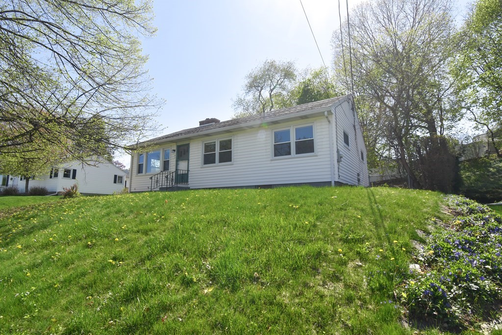 47 Pynchon Road Holyoke, MA 01040 - Photo 1 of 38 Gallery Image 1