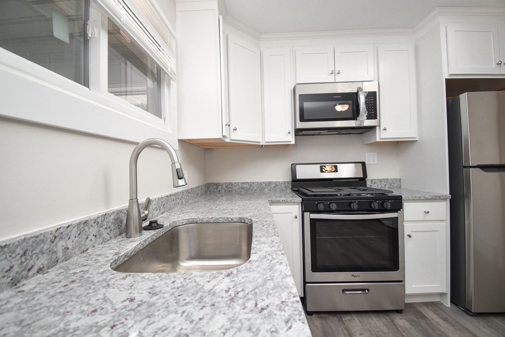 47 Pynchon Road Holyoke, MA 01040 - Photo 5 of 38 Gallery Image 5
