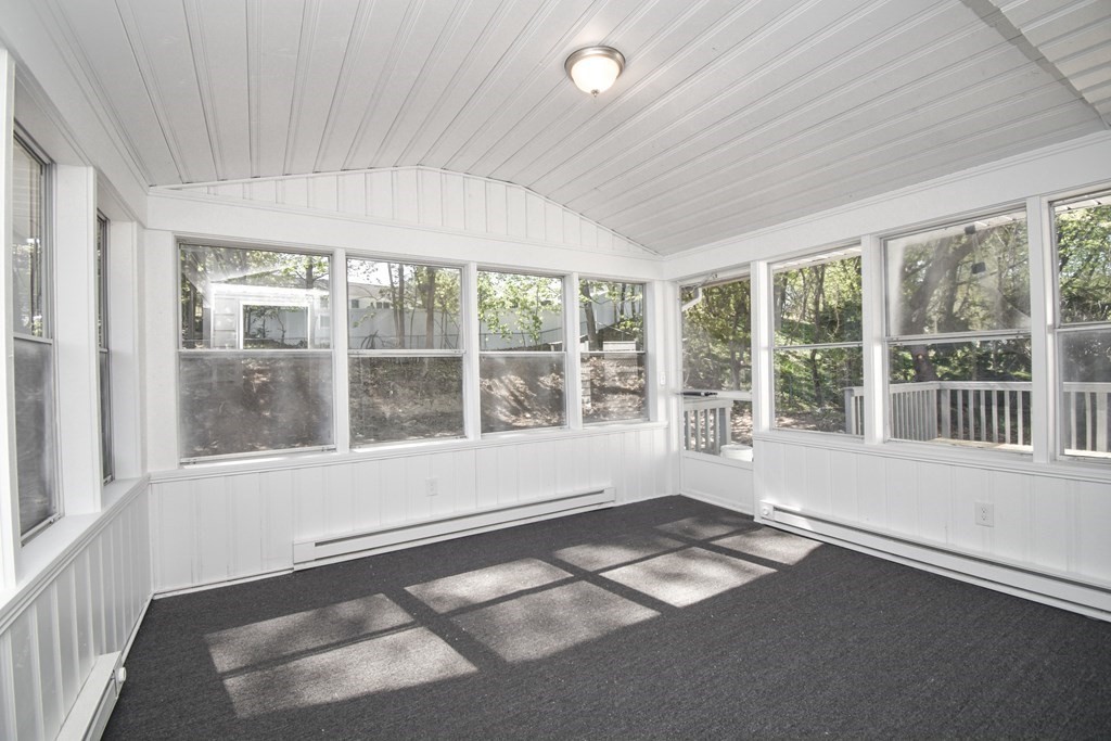 47 Pynchon Road Holyoke, MA 01040 - Photo 7 of 38 Gallery Image 7