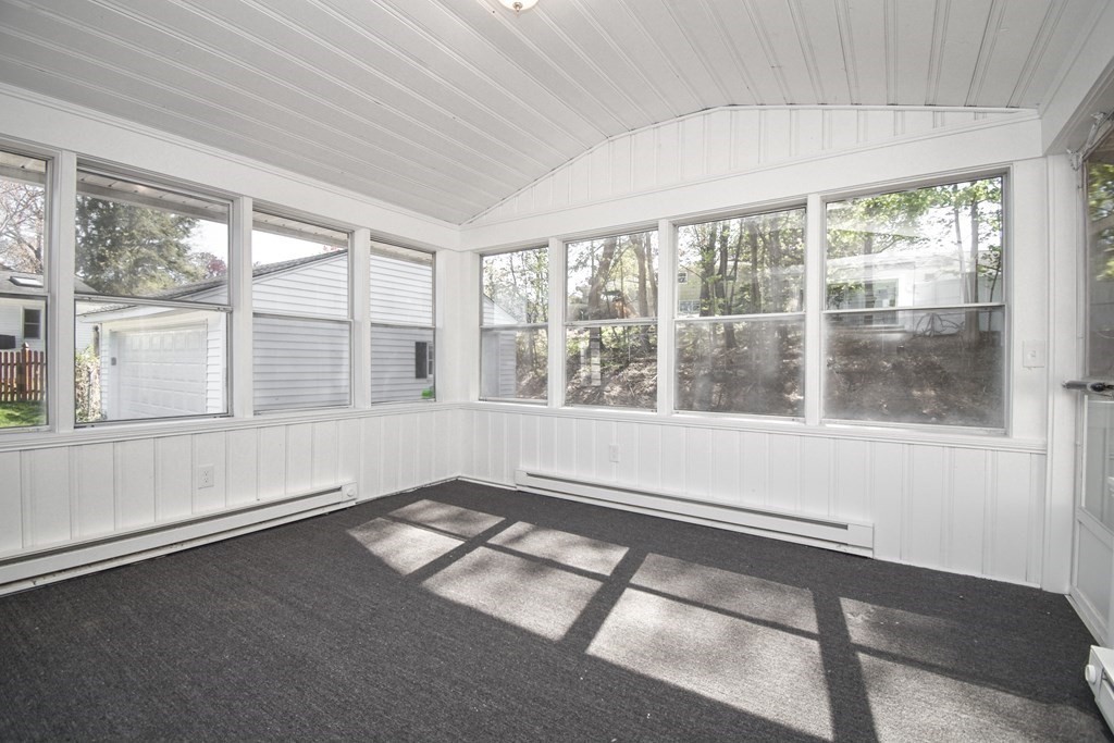 47 Pynchon Road Holyoke, MA 01040 - Photo 8 of 38 Gallery Image 8