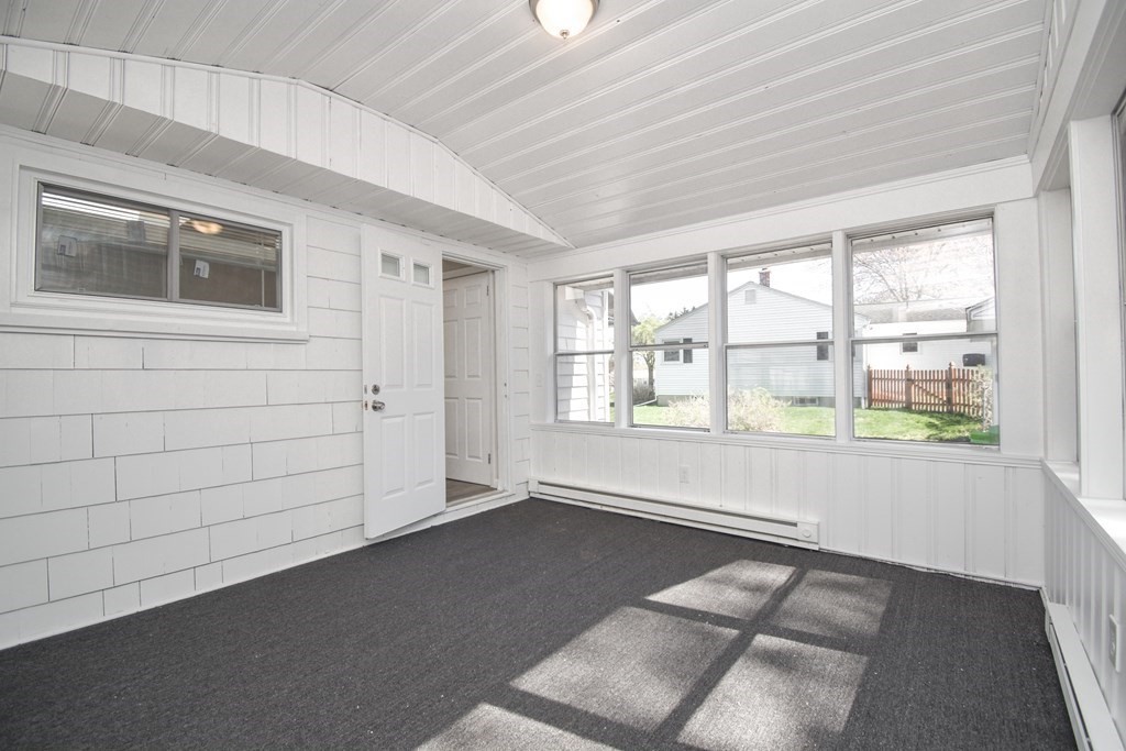 47 Pynchon Road Holyoke, MA 01040 - Photo 9 of 38 Gallery Image 9