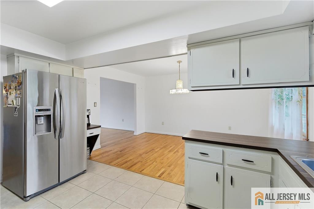 178 Jeff Street Edison, NJ 08837 - Photo 13 of 27
