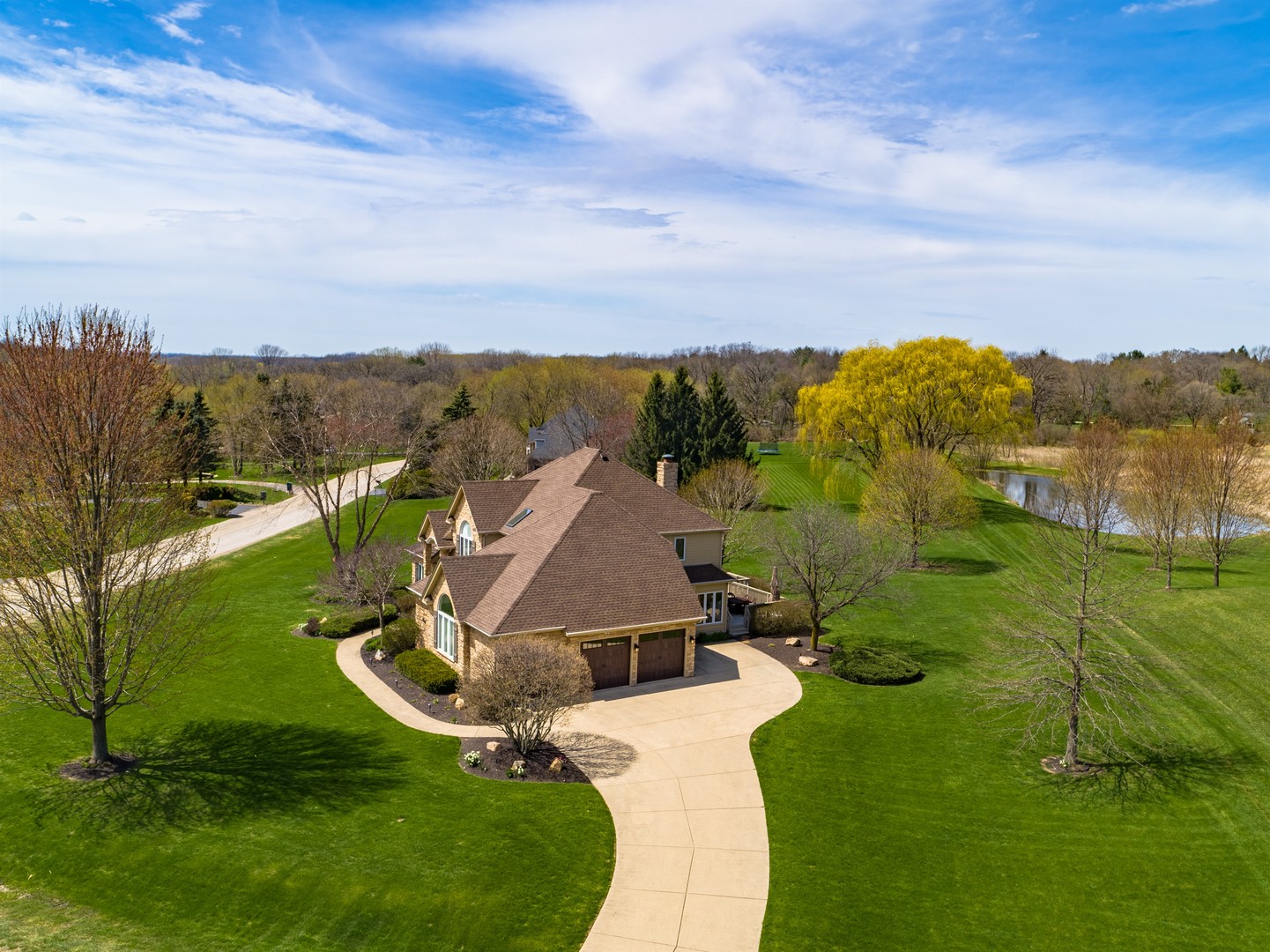 6N734 Henricksen Road St. Charles, IL 60175 - Photo 37 of 40 an aerial view of a house