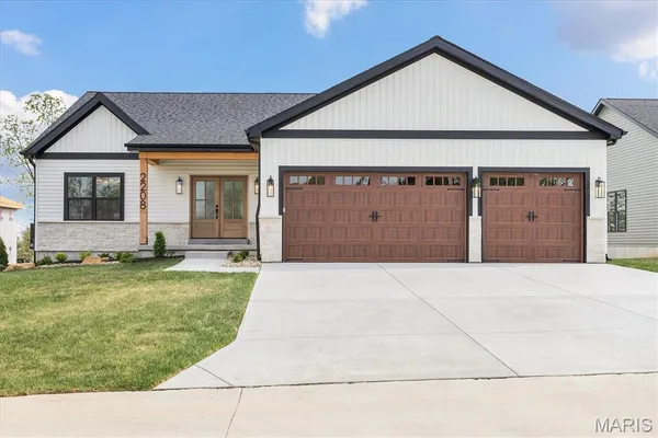 $584,900 | 2208 Valleyview Drive, Barnhart, MO 63012