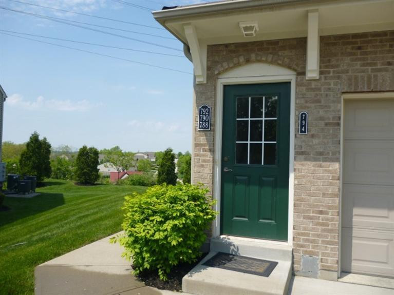 794 Flint Ridge Newport, KY 41076 - Photo 3 of 26 Gallery Image 3