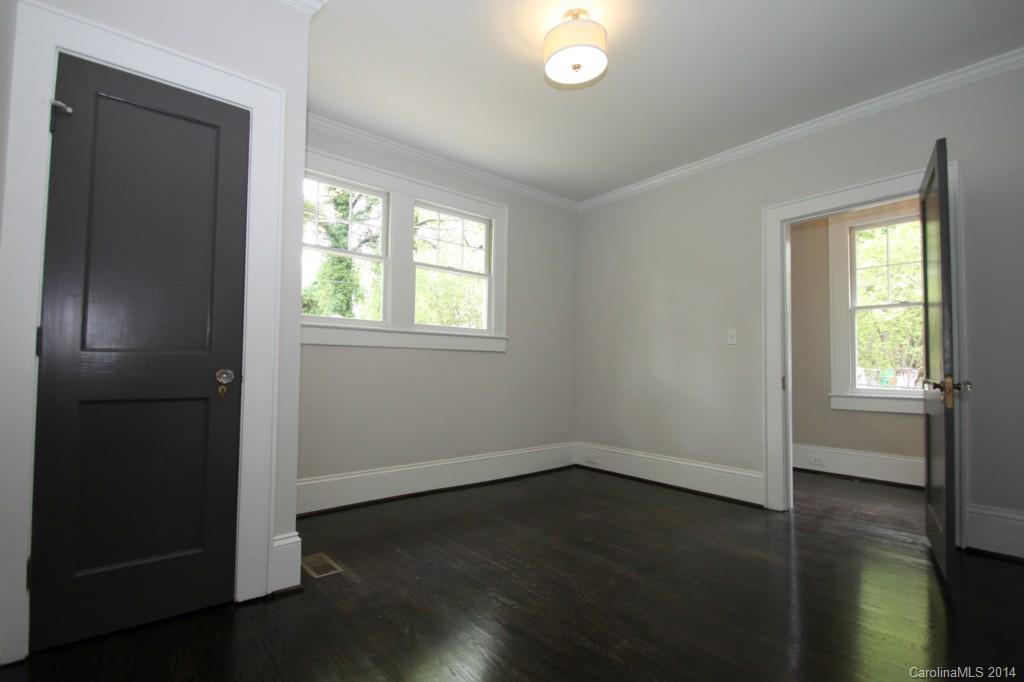 320 Grandin Road Charlotte, NC 28208 - Photo 17 of 20 Gallery Image 17