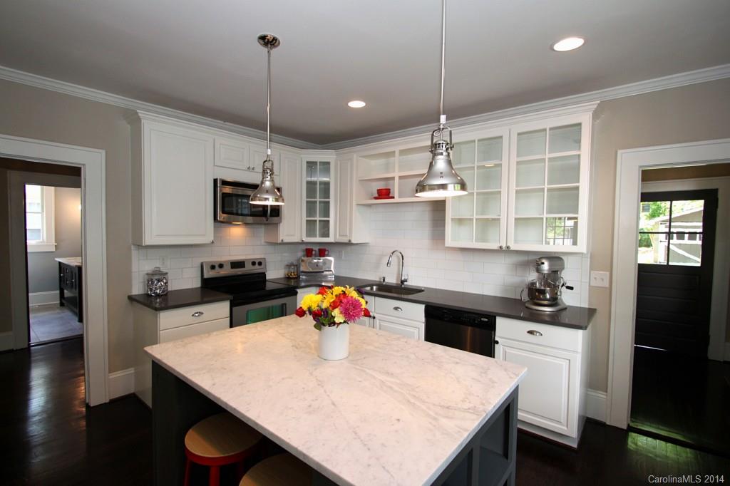 320 Grandin Road Charlotte, NC 28208 - Photo 10 of 20 Gallery Image 10