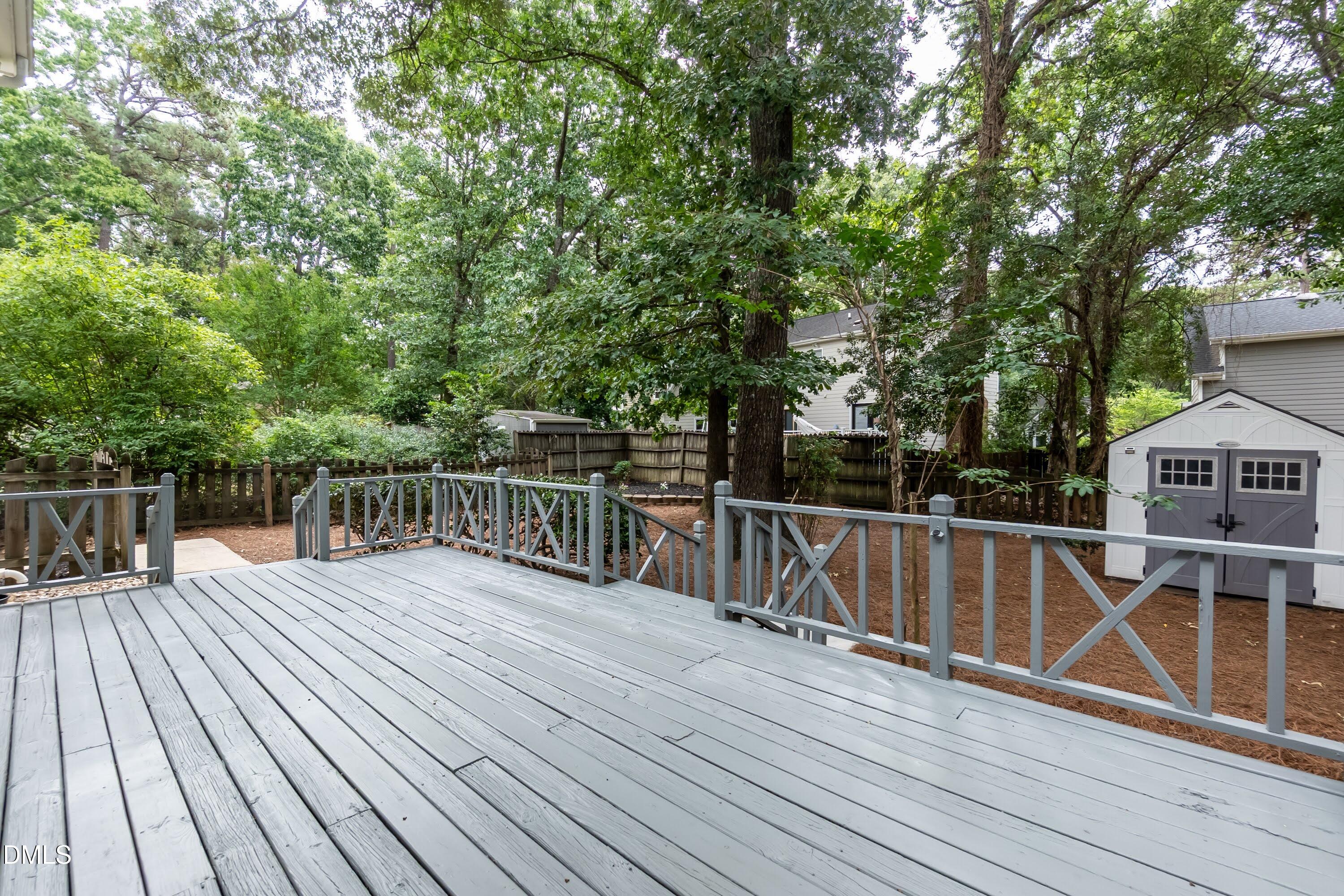 2621 Sawmill Road Raleigh, NC 27613 - Photo 33 of 39