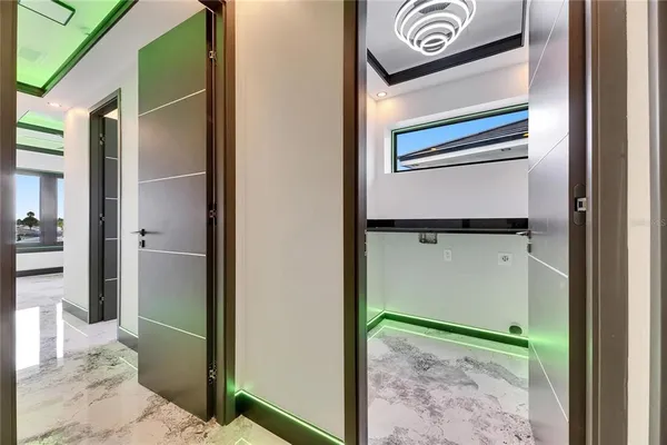 $1,449,000 | 6526 Simone Shores Circle, Apollo Beach, FL 33572