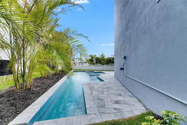 $1,449,000 | 6526 Simone Shores Circle, Apollo Beach, FL 33572