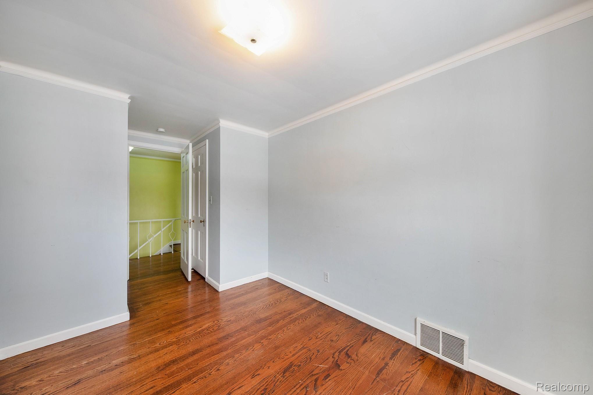 687 Neff Road Grosse Pointe, MI 48230 - Photo 21 of 29 2S4A7367.jpg